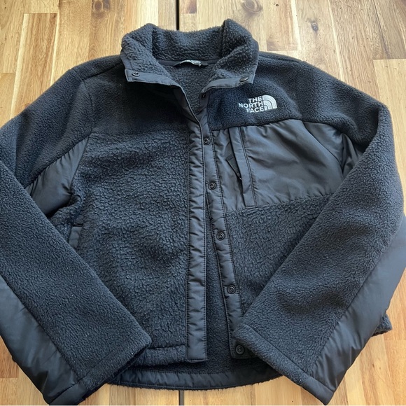 The North Face Other - The North Face Girls Gray Sherpa Fleece Jacket Size M (10)